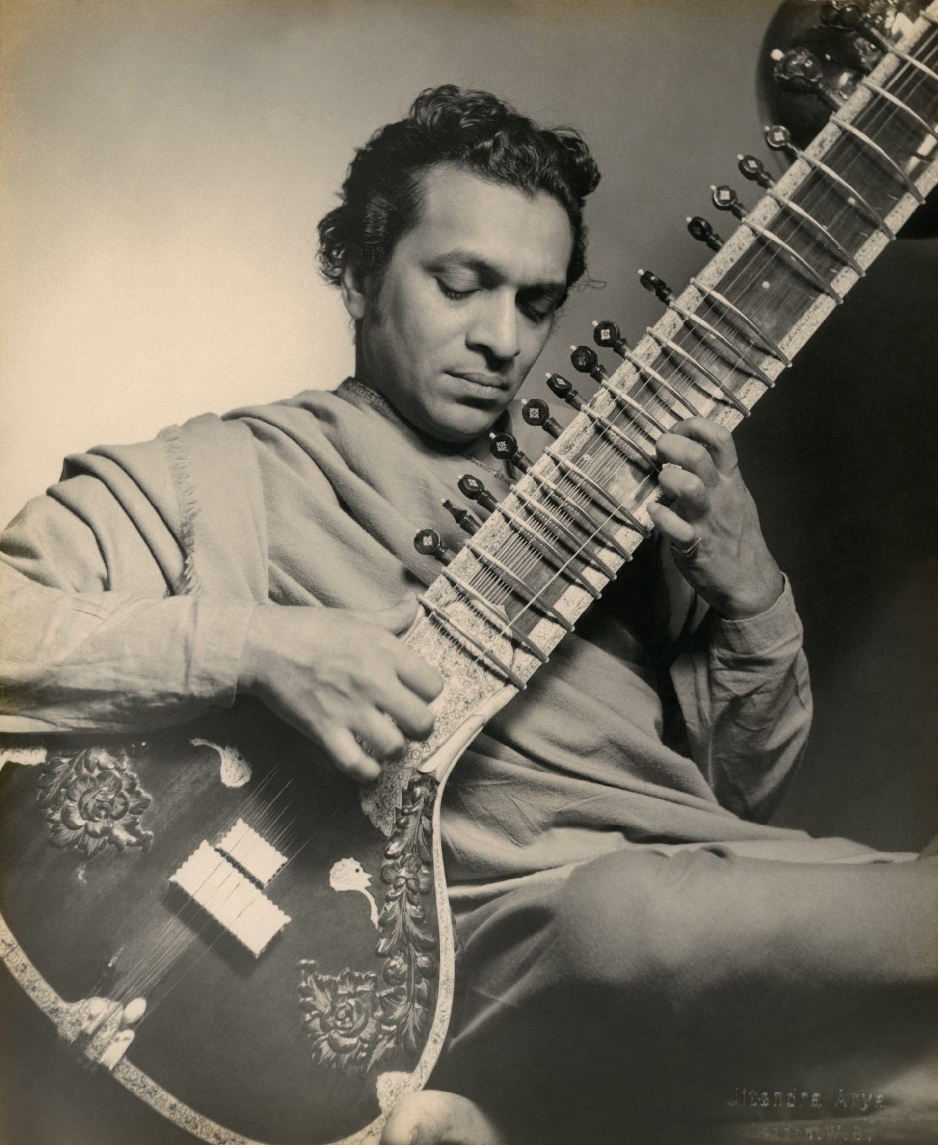Ravi Shankar Performance